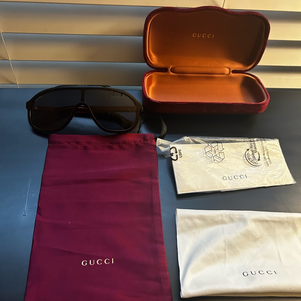 Gucci Black Sunglasses with Burgundy Case